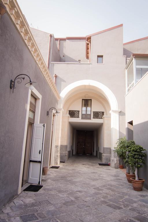 Dimora De Mauro Aparthotel 4*