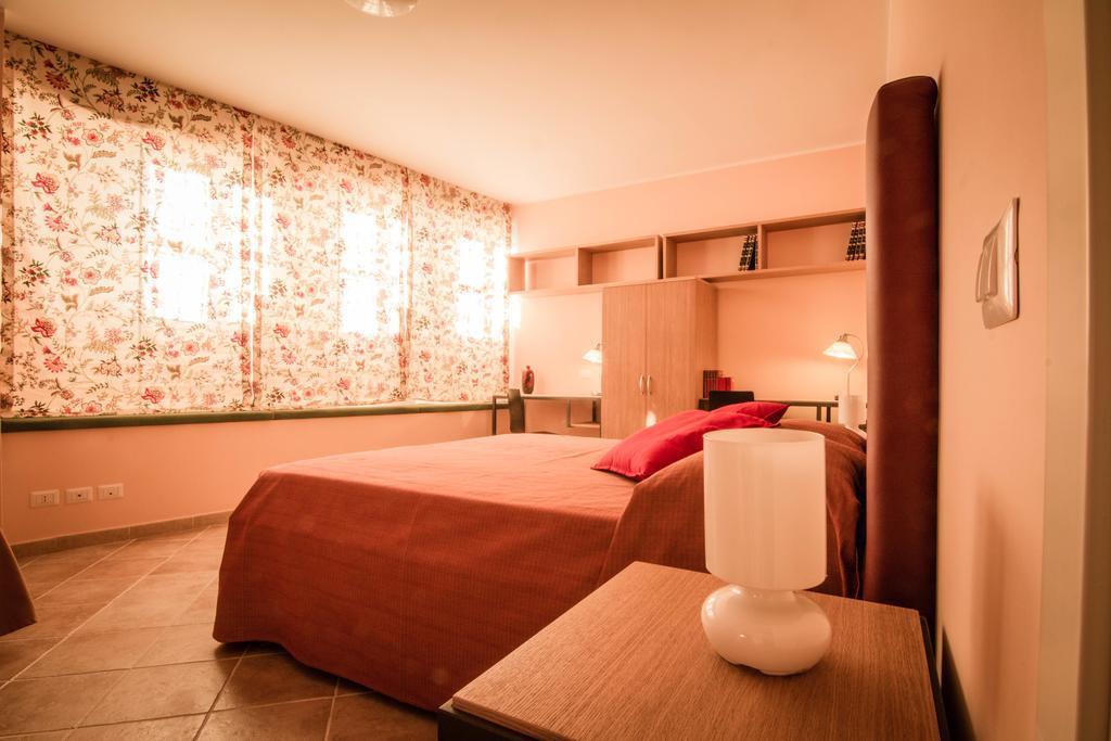 Aparthotel Dimora De Mauro 4*