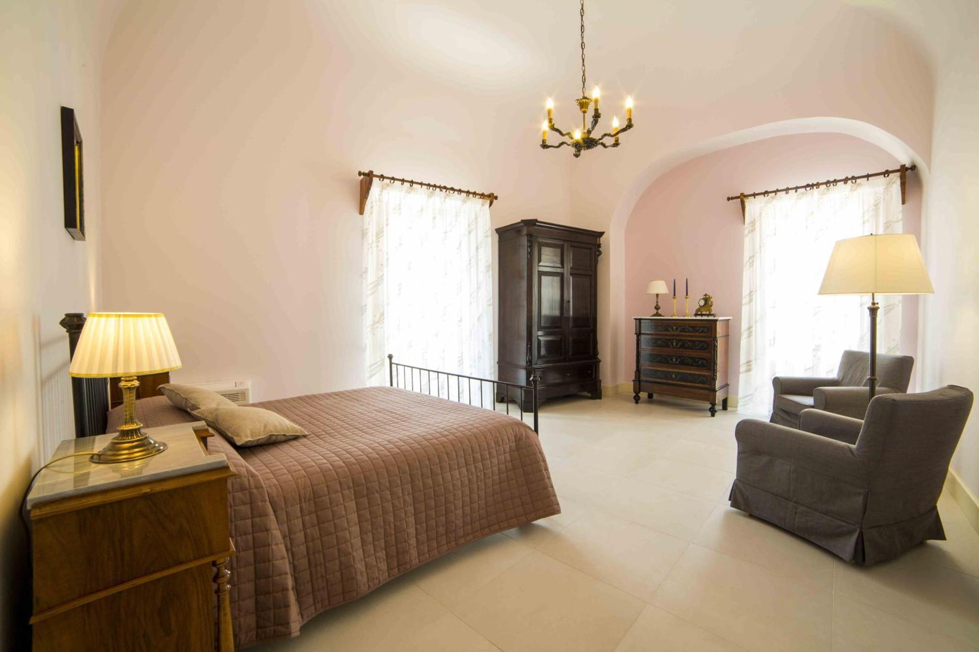 Dimora De Mauro Aparthotel 4*