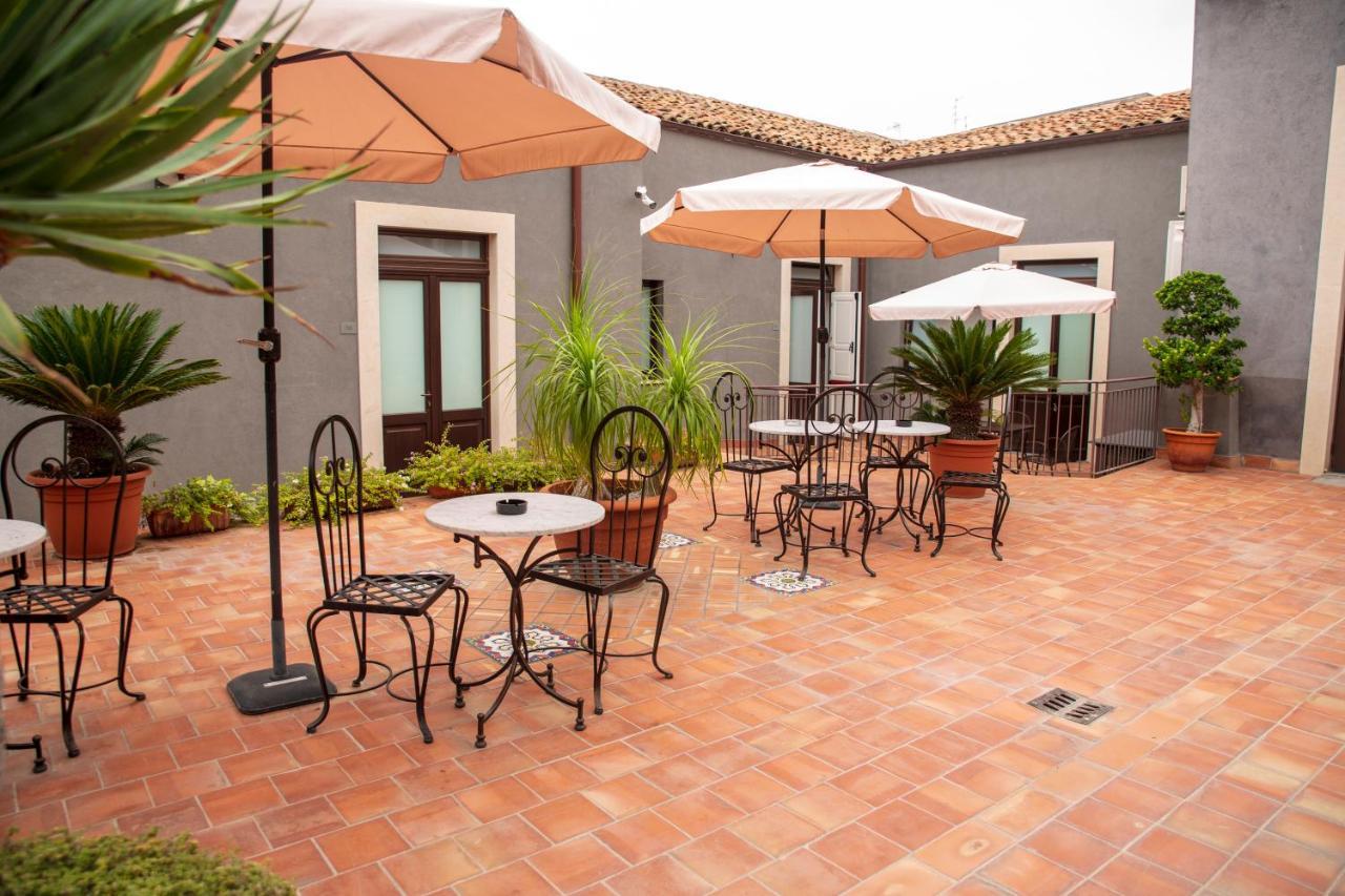 Dimora De Mauro Aparthotel 4*