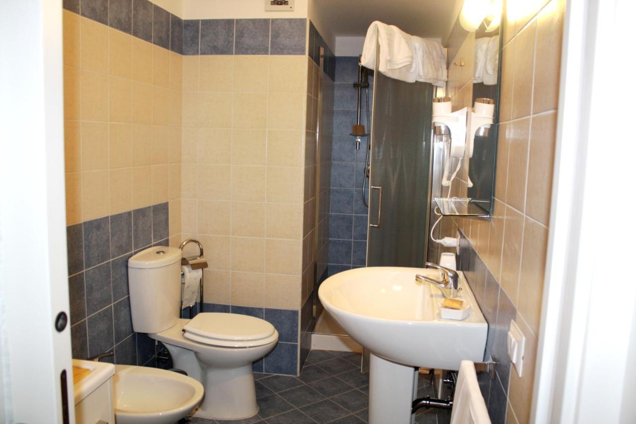 Dimora De Mauro Aparthotel 4*